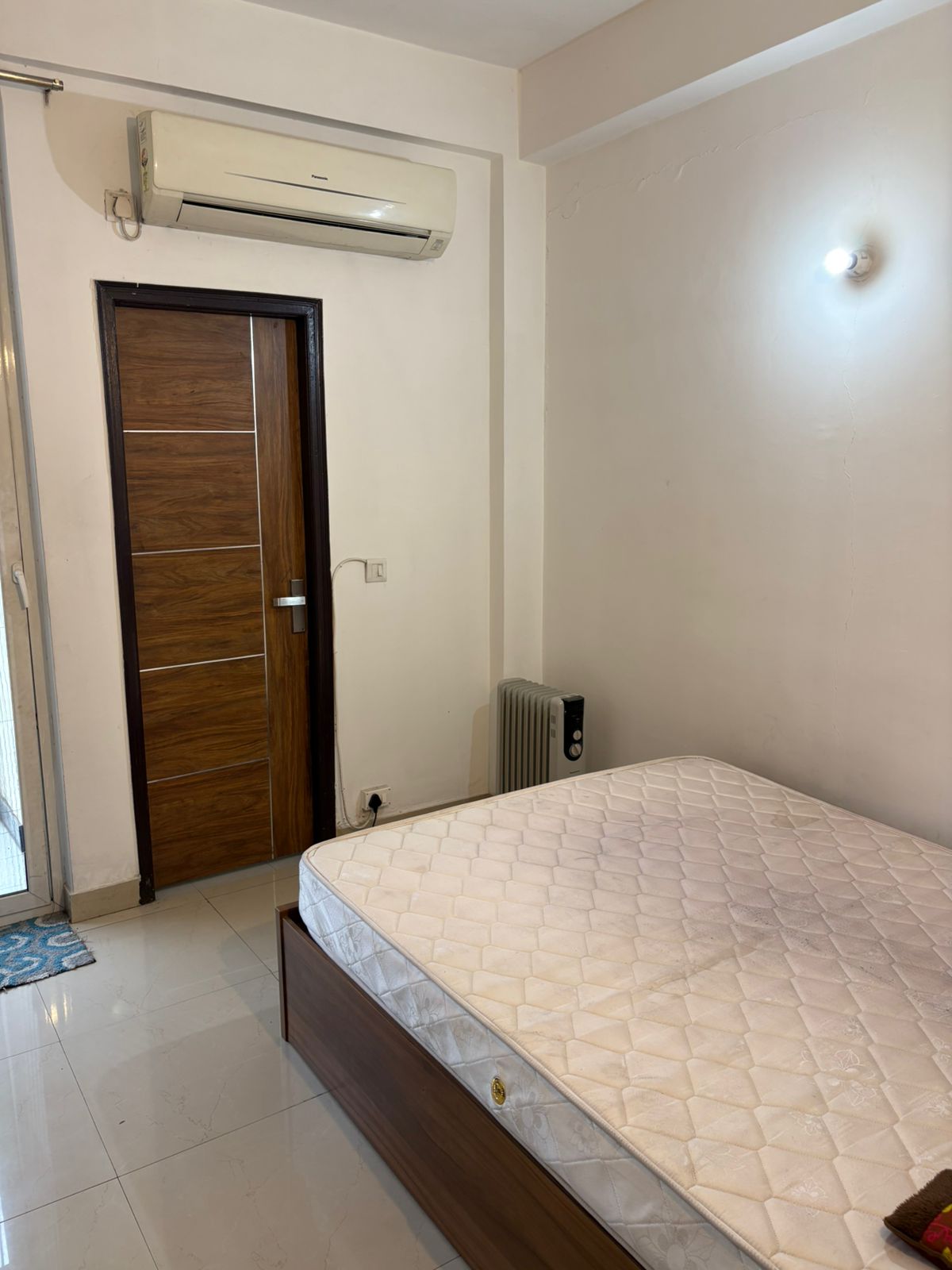 2 BHK Builder Floor For Rent in DLF Phase IV