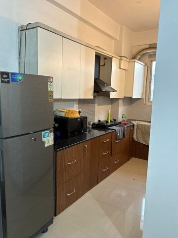 Kitchen in 2 BHK Builder Floor at Dlf Phase iv – for Rent