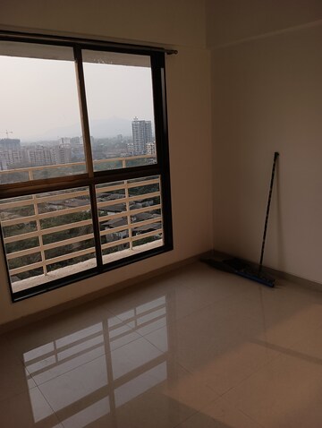 Room in 3 BHK Apartment at Vikas Ritz, Khadakpada – for Sale