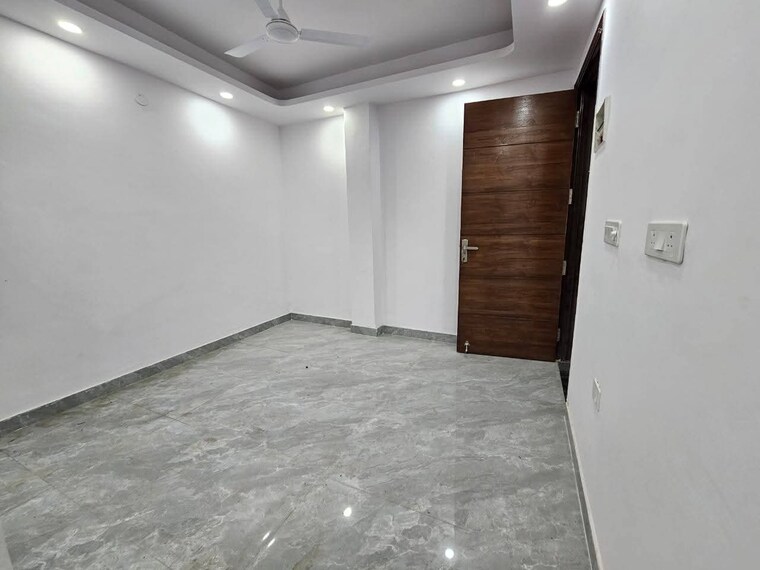 Room, harit-vihar-rwa 3 Bedroom 900 Sq.Ft. Builder Floor In Burari Delhi 8990998