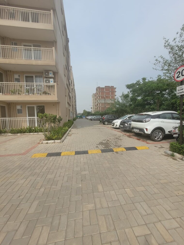  Parking, sushma-joynest-zrk 3 Bedroom 1270 Sq.Ft. Apartment In Ghazipur Zirakpur 8991005