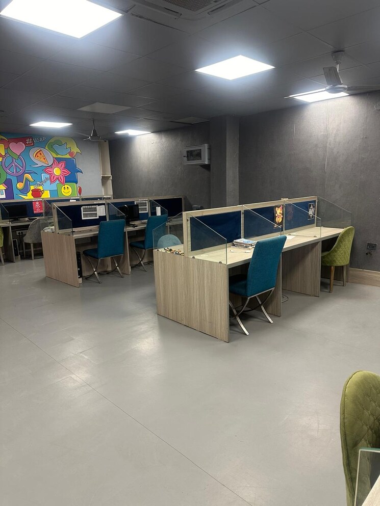 Gym, jrv-apartments Commercial Office Space 5000 Sq.Ft. In Ghitorni Delhi 8991010