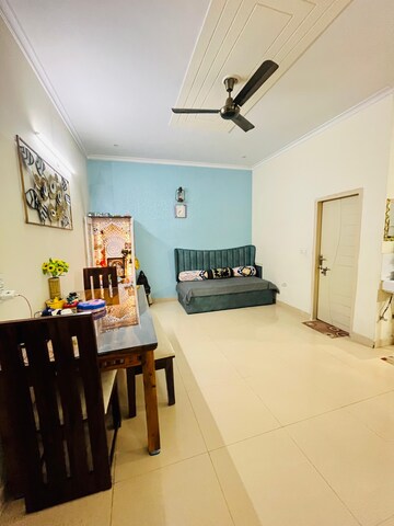 Kitchen in 3 BHK Builder Floor at Sector 40 – for Rent