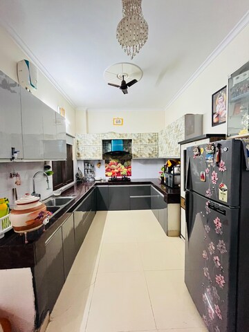 Kitchen in 3 BHK Builder Floor at Sector 40 – for Rent
