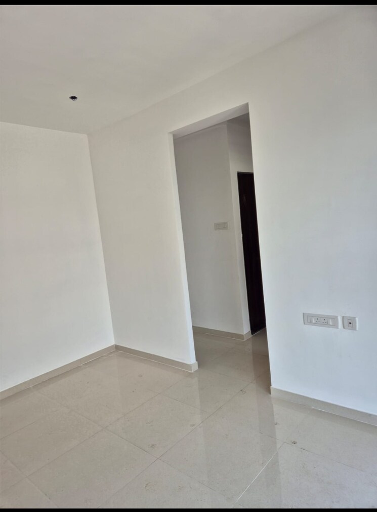 Room, uk-iridium 1 Bedroom 395 Sq.Ft. Apartment In Kandivali East Mumbai 8991009