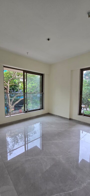 Room in 3 BHK Apartment at Hubtown Seasons, Chembur – for Rent
