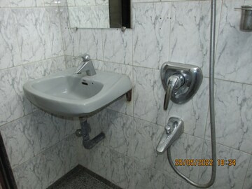 Bathroom in 1 BHK Apartment at Priyadarshini CHS Dadar, Dadar West – for Sale