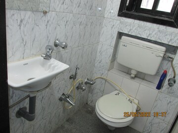 Attached Bathroom in 1 BHK Apartment at Priyadarshini CHS Dadar, Dadar West – for Sale