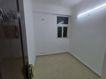 Room in 3 BHK Apartment at Supertech ORB, Sector 74 – for Rent