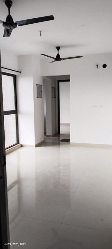 Room in 1 BHK Apartment at Lodha Palava Downtown, Dombivli East – for Rent