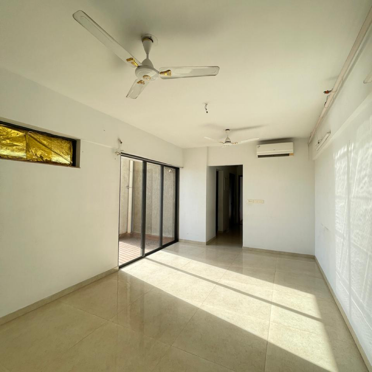 2 BHK + Pooja Room,Extra Room Apartment For Rent in Lodha Lakeshore Greens
