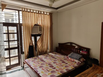 Bedroom in 2 BHK Builder Floor at Sector 46 – for Rent