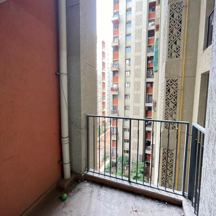 Balcony, lodha-palava-downtown-dombivli-east 1.5 Bedroom 634 Sq.Ft. Apartment In Taloja Bypass Road Thane 8991256
