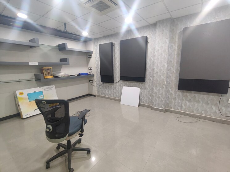 Team Area, royapettah Commercial Office Space in IT/SEZ 2000 Sq.Ft. In Royapettah Chennai 8991299