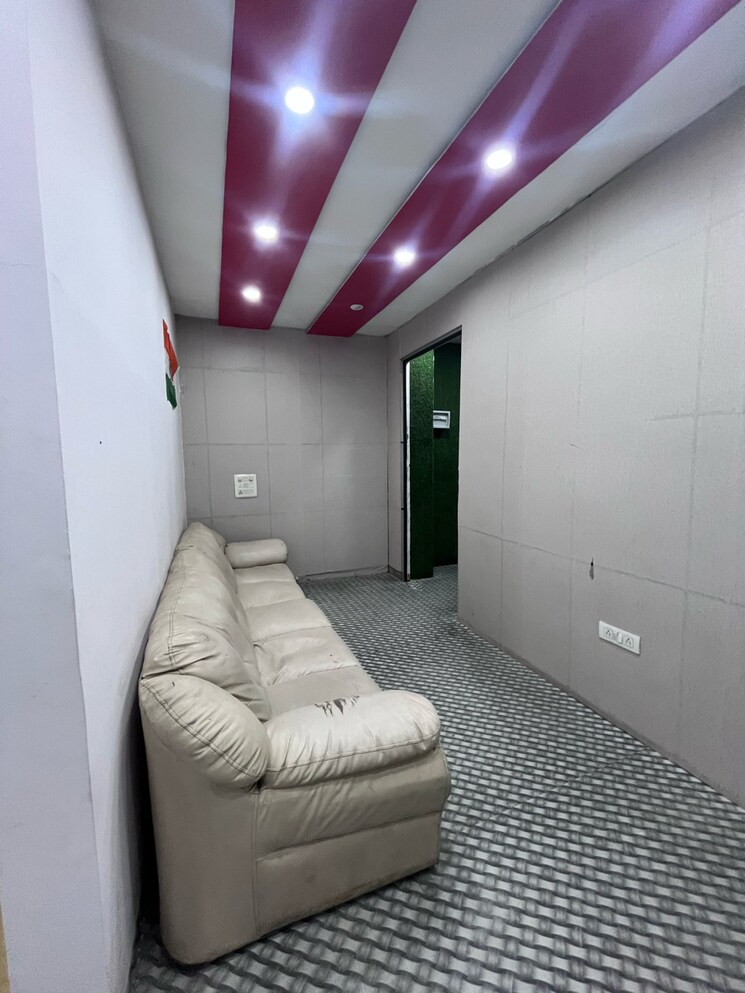 Team Area, sector 2 Commercial Office Space 300 Sq.Ft. In Sector 2 Noida 8991326