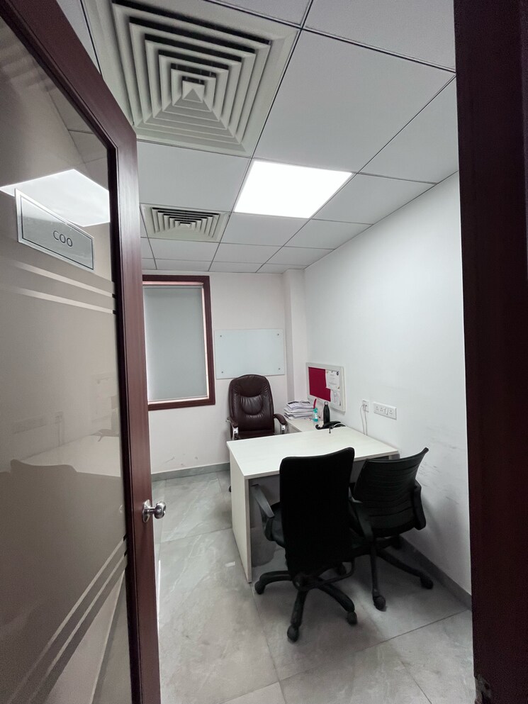 Team Area, sector 2 Commercial Office Space 2800 Sq.Ft. In Sector 2 Noida 8991345