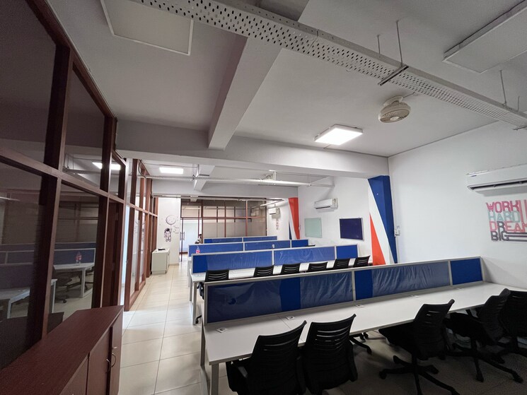 Team Area, sector 2 Commercial Office Space 2800 Sq.Ft. In Sector 2 Noida 8991355