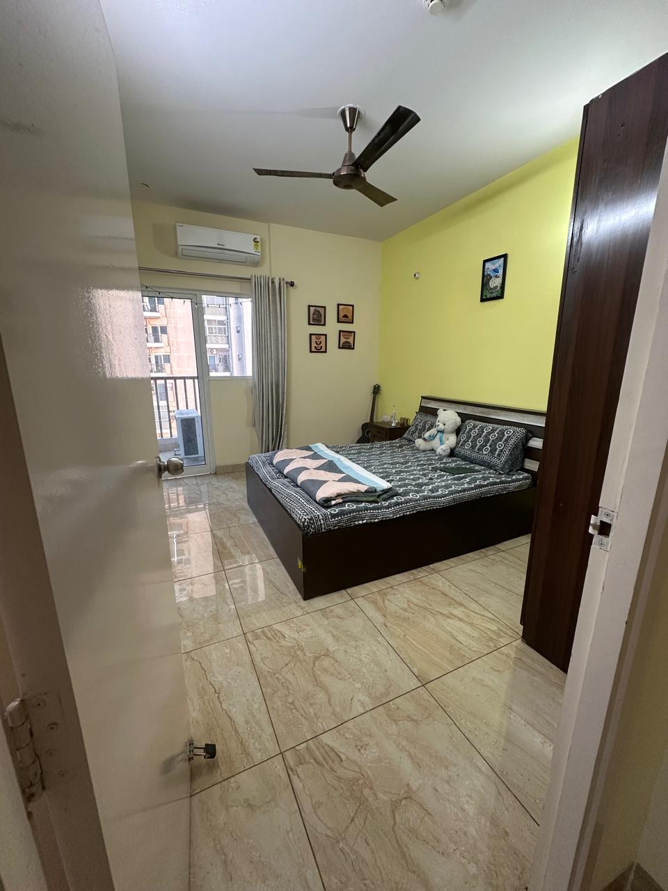 4 BHK + Servant Room Apartment For Rent in JM Aroma