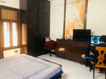 Bedroom in 3.5 BHK Builder Floor at Mansarover Garden – for Rent