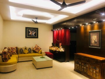 Living Room in 3.5 BHK Builder Floor at Mansarover Garden – for Rent
