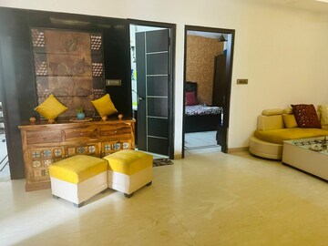 Living Room in 3.5 BHK Builder Floor at Mansarover Garden – for Rent