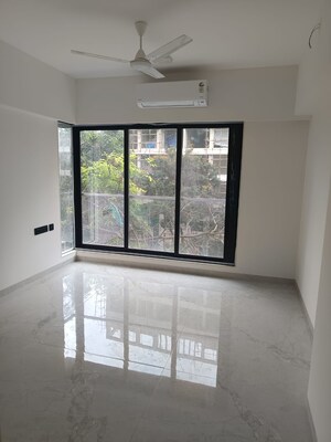 Room in 3 BHK Apartment at Santacruz West – for Sale