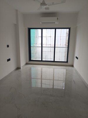Room in 3 BHK Apartment at Santacruz West – for Sale