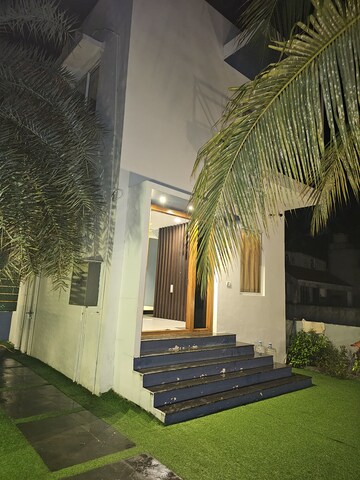 Building Lobby in 2 BHK Villa at Uthandi – for Sale