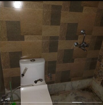 Bathroom in 2 BHK Apartment at DLF City Gurgaon, Sector 27 – for Rent
