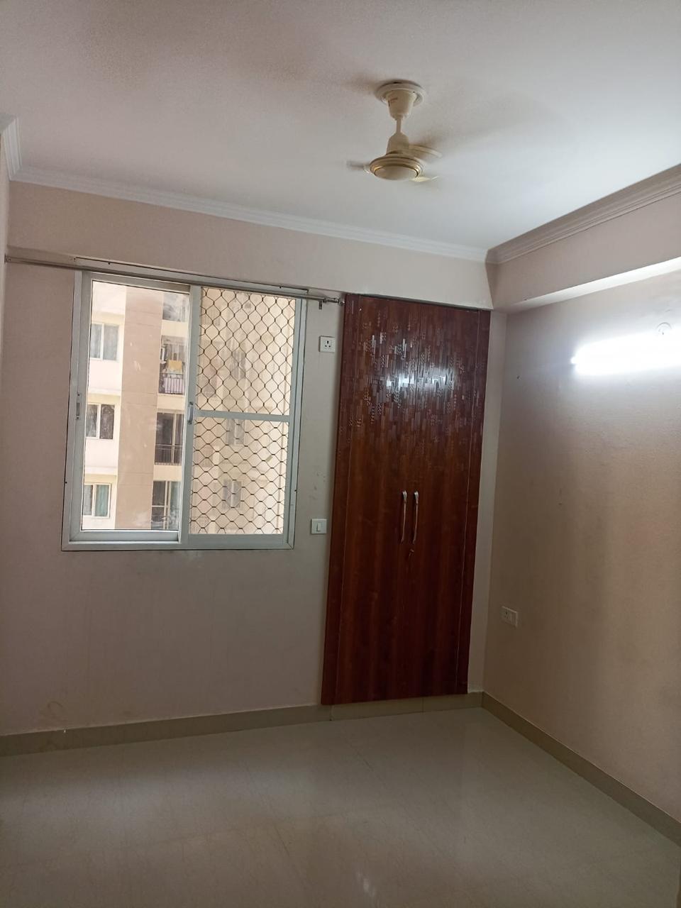 3 BHK 1550 Sq.Ft. Apartment in Gaur 14th Avenue High Street