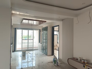 Room in 3 BHK Apartment at Madhura Nagar – for Sale