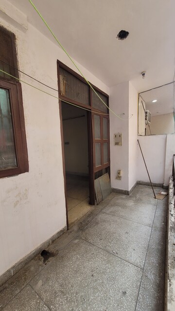 Balcony in 1 BHK Builder Floor at Dilshad Colony – for Rent