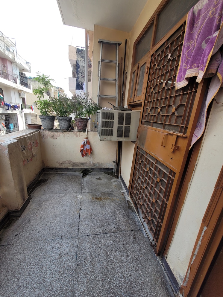 Balcony, dilshad colony 2 Bedroom 850 Sq.Ft. Builder Floor In Dilshad Colony Delhi 8991547