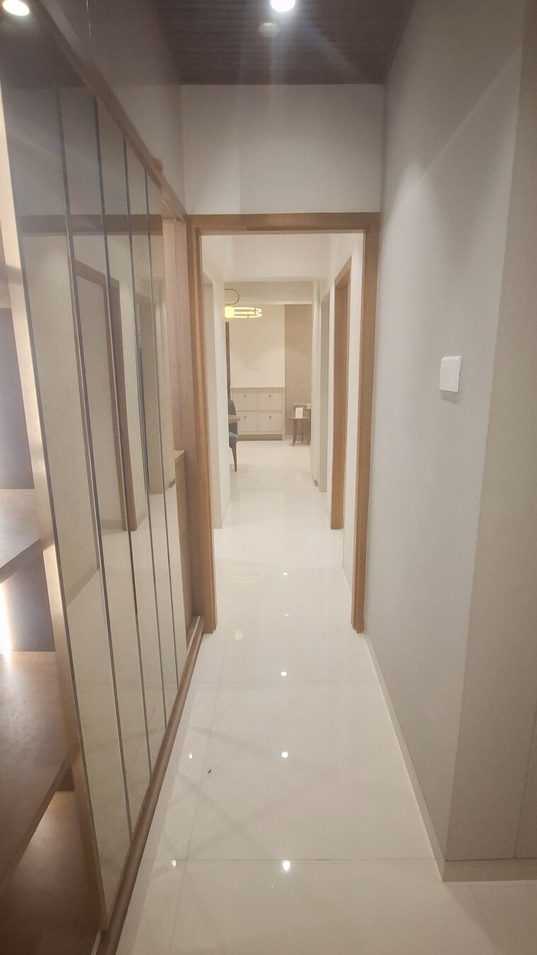 undefined, leo-eminence 2 Bedroom 632 Sq.Ft. Apartment In Bandra East Mumbai 8991576