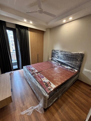 Bedroom in 2 BHK Builder Floor at Central Park I, Sector 42 – for Rent