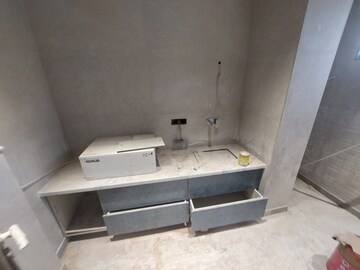 Furnished Amenities in 3 BHK Builder Floor at Gujranwala Town – for Sale