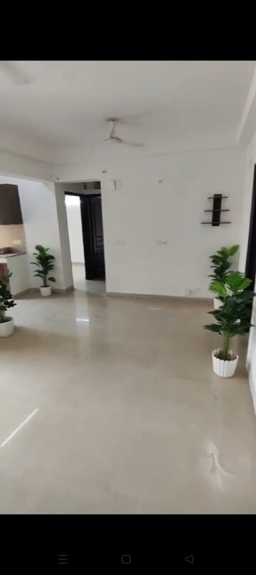 Room in 2.5 BHK Apartment at Eros Sampoornam, Sector 2 Greater Noida – for Rent