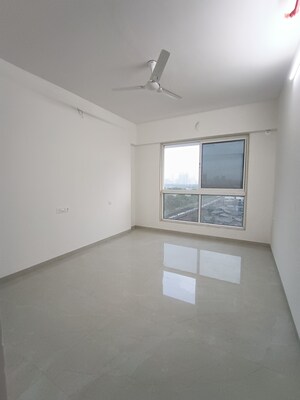 Room in 3 BHK Apartment at Shraddha Elite, Borivali West – for Sale