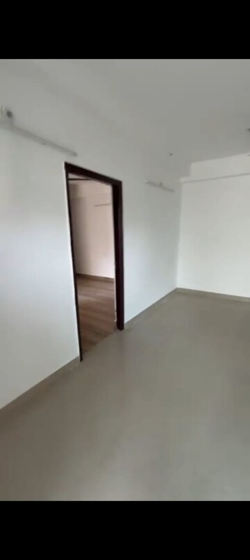 Room in 2.5 BHK Apartment at Fusion Homes, Tech Zone 4 Greater Noida – for Rent