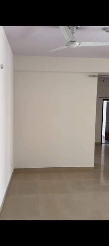 Room in 3 BHK Apartment at Mahagun Mywoods, Sector 16c Greater Noida – for Sale