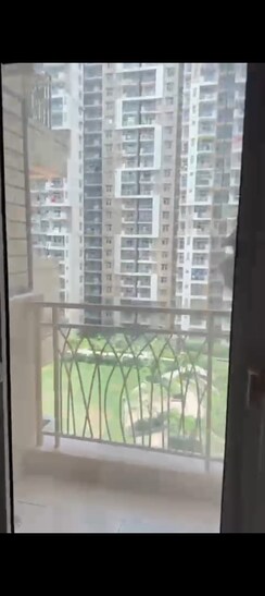 3 BHK Apartment For Sale in Mahagun Mywoods