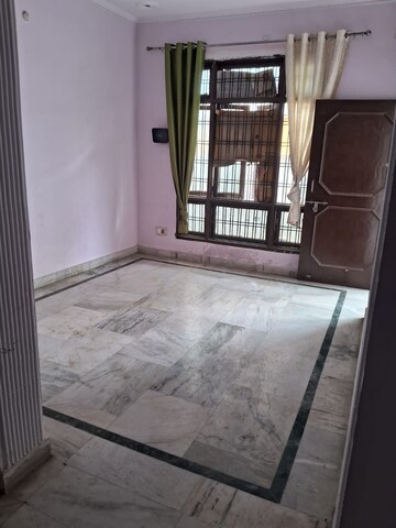 Room in 2 BHK Independent House at Jankipuram – for Rent