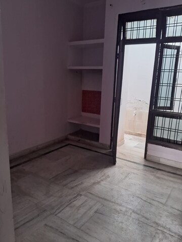 Room in 2 BHK Independent House at Jankipuram – for Rent