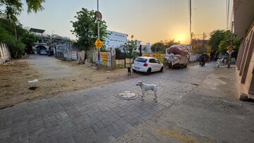 Parking in  Warehouse at Jankipuram – for Rent