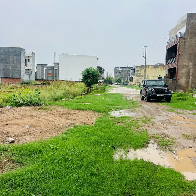 Garden, kharar road  231 Sq.Yd. Plot In Kharar Road Mohali 8991620