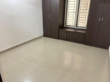 Room in 2 BHK Builder Floor at Madhapur – for Rent