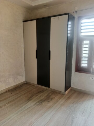 Room in 2 BHK Builder Floor at Sector 12 – for Rent