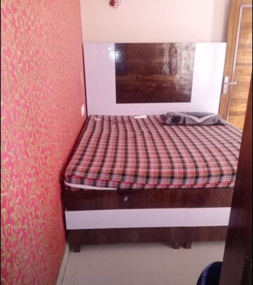 Bedroom in 3 BHK Builder Floor at Sector 21 – for Rent