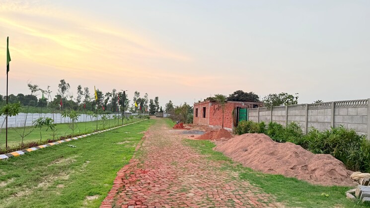 Garden, sultanpur road  1500 Sq.Yd. Plot In Sultanpur Road Lucknow 8991646