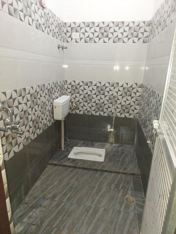 Bathroom in 2 BHK Villa at Indira Nagar – for Rent